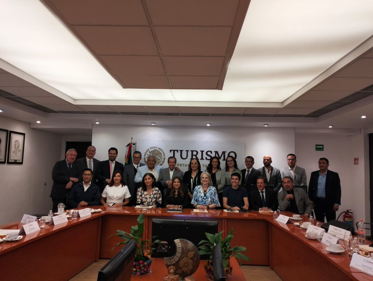 Impulsamos la transparencia en la Propiedad Vacacional 💡
En reunión con <a href="/SECTUR_mx/">SECTUR México</a> y <a href="/Profeco/">Profeco</a> acordamos capacitación, autoverificación y mesas de trabajo contra fraudes.

#AMDETUR #PropiedadVacacional #PROFECO