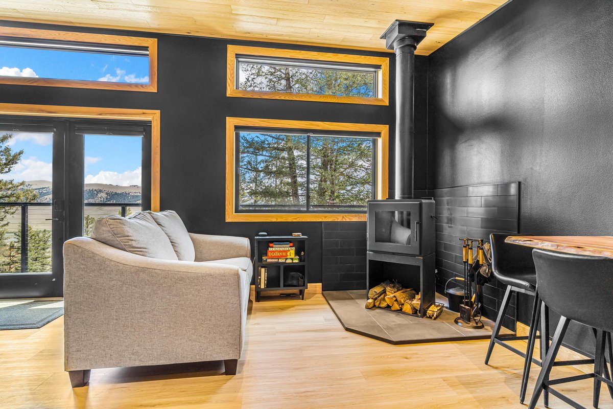 StudioShed's tweet image. This Summit680 ADU (20x34, 680 sq ft) was delivered as a shell only, so the owner could finish the interior themselves. It’s proof that our builds flex—whether you want turnkey or a blank canvas to make your own.

#SummitSeries #BackyardLiving #ADUDesign #StudioHome