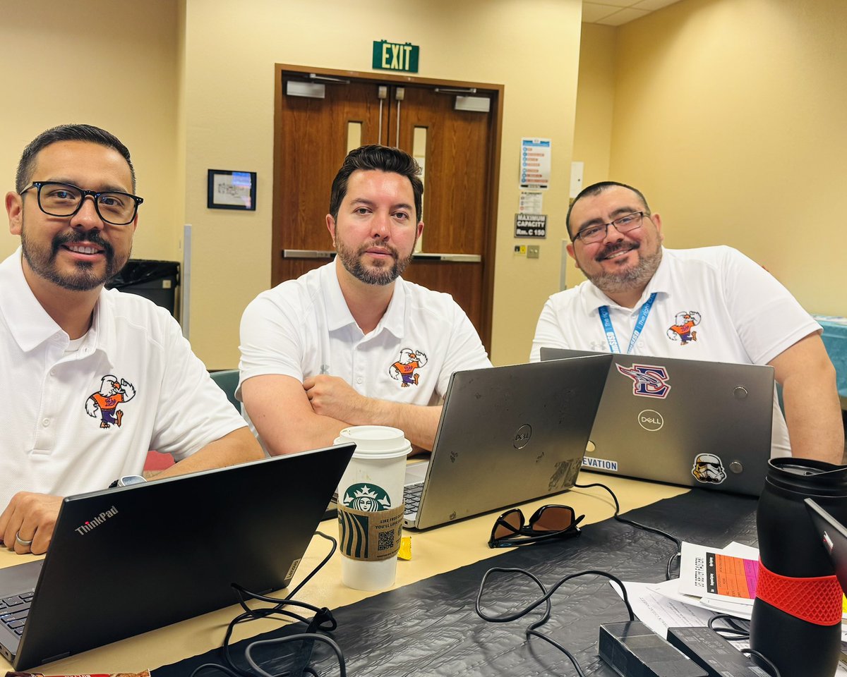 AGomez_EHS's tweet photo. If we ask our teachers to grow then we must do the same. Very proud to have participated with the whole team and a second time with @24esther7_EHS. Thank you to @JEksaengsri_CI , @ESCRegion19 , @EHinojosESC19 💜🎓✏️🏫🧡 @CMartin_EHS @Desigo13 @EHS_Serros @luismartinezMBA https://t.co/Hi4jiwq57x