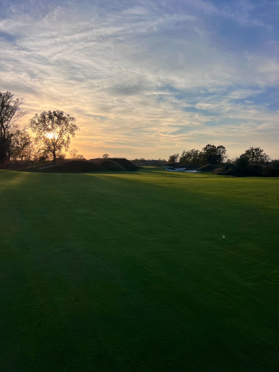 Golden hour at Vic Nat🔥