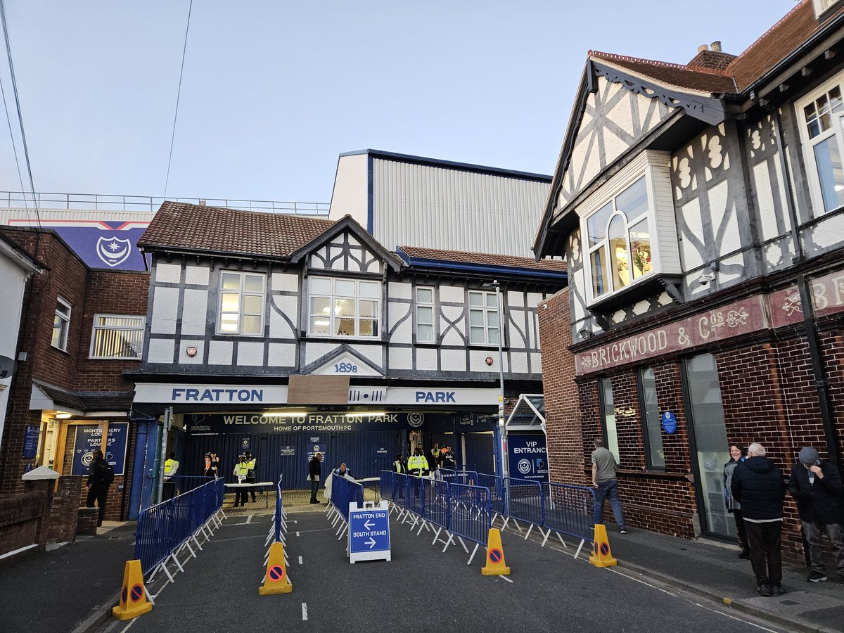 Ino Diepeveen tweet media