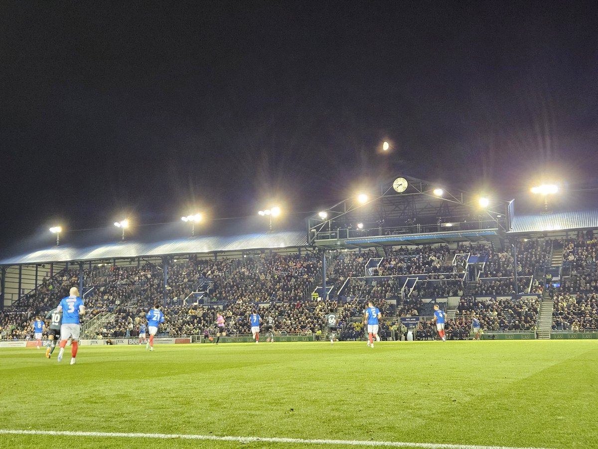 Ino Diepeveen tweet media