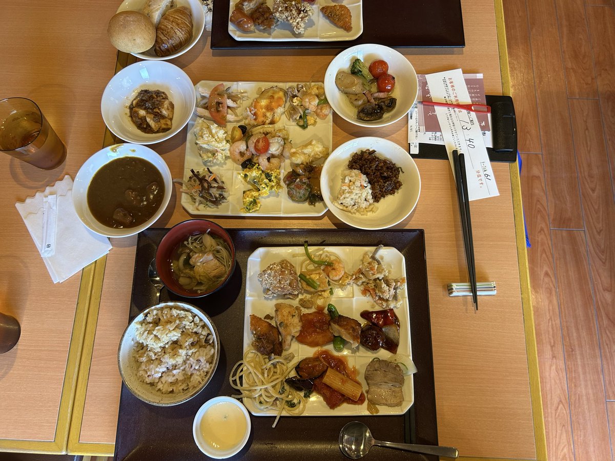 toyo_cub's tweet image. おはようございます😃福岡は晴れのち曇り☀️☁️
今日も頑張ってまいりましょう！
皆様ご安全に🛵💨
よろしくお願いします👍✨
今回は筑紫野市にある天拝の郷『姫蛍』さんへ行ってきました😃
美味しくて腹パンに😅ブュッフェ最高ですね❗️
#天拝の郷 
#自然食ブュッフェ姫蛍 
#ごちそうさまでした