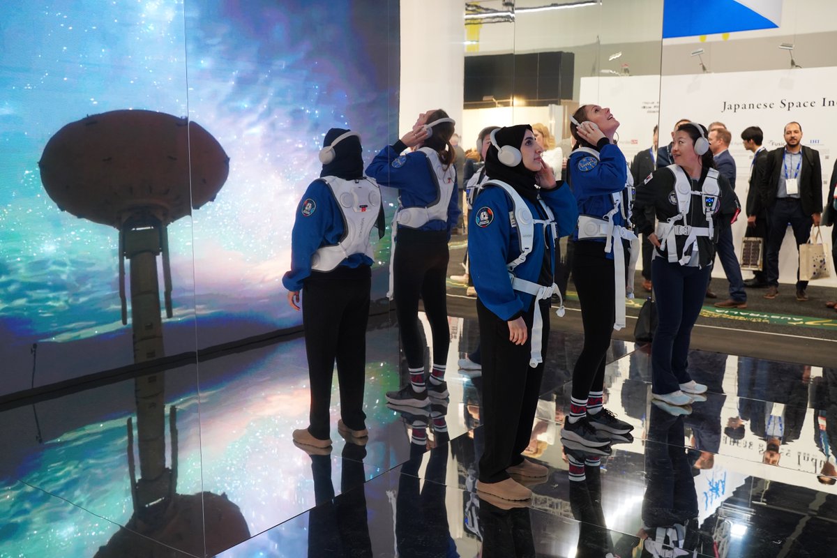 SASIC_Aus's tweet image. What an out of this world week we've had so far at #IAC2025! 🚀🌑
There's still time to visit our stand (353) in the Australia Zone. Come and say hello today! 👋
#SpaceState #SpaceToBe #SpaceIndustry