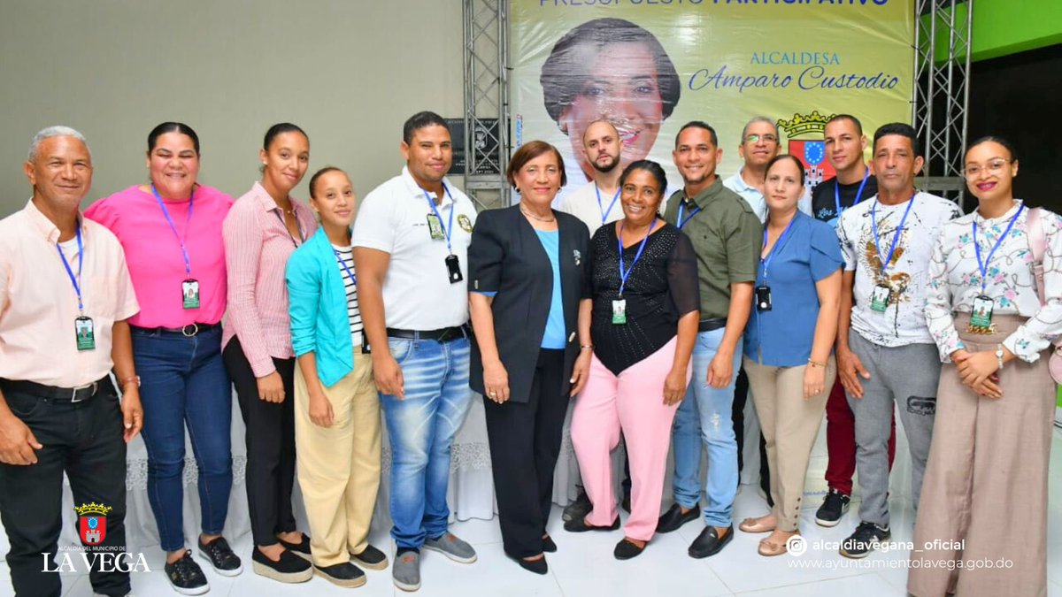 Inauguramos el Club Comunitario San José en Las Canas, La Vega.
Una obra hecha realidad a través del presupuesto participativo, que fortalece la unión y el desarrollo de nuestra gente. 

#LaVega #PresupuestoParticipativo #AmparoCustodio #UnaMujerQueTrabaja