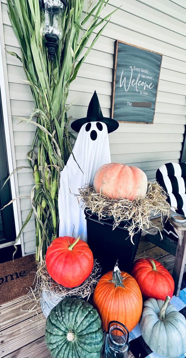 Happy October from Cirrus place! 👻🎃🍁🍃🍂