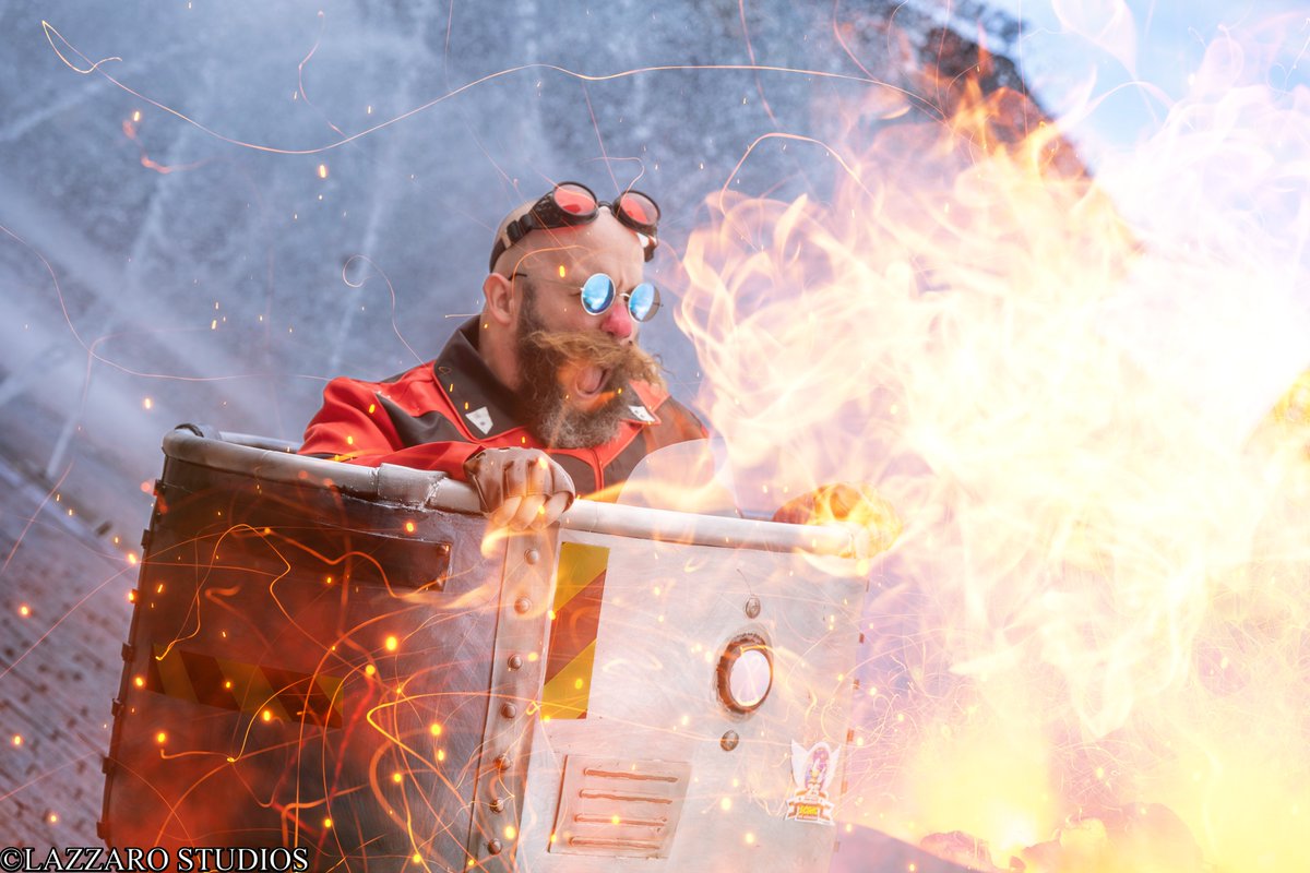 "I HATE THAT HEDGEHOG!!!!!!" 

Fun times shooting Joe's Dr. Eggman 

Eggman: Zimmermanjoe21 (on IG)

#Lazzarostudios #cosplay #SonicTheHedgehog #Dreggman
