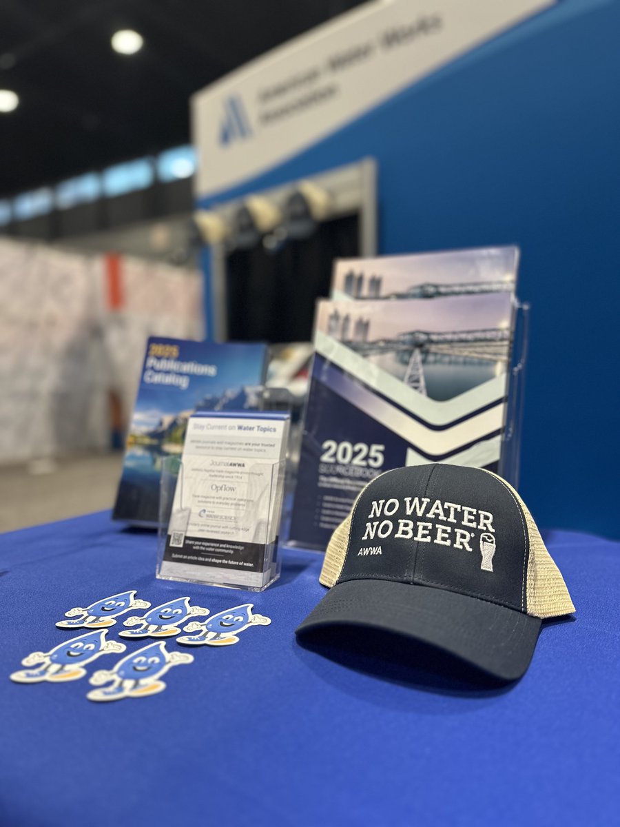 awwa's tweet image. 💧A big thank you to everyone who stopped by our booth at #WEFTEC! 
 
It was great catching up with familiar faces and making new connections. Our No Water No Deep Dish shirts flew off the table in no time! 🍕

It's always wonderful to connect with the water community in person.