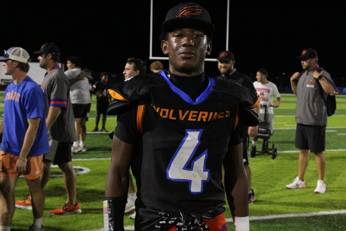 Check out my standout players for the Westview Wolverines in my latest write-up. 

Player of the Game: <a href="/SageTooShifty/">Sage “Crash” Giddings</a> 

@scottminerII15 @j_lasley12 @aaron47kolala <a href="/KingstonxMoore/">Kingston Moore</a> 

Read: prepredzone.com/2025/09/przne-…