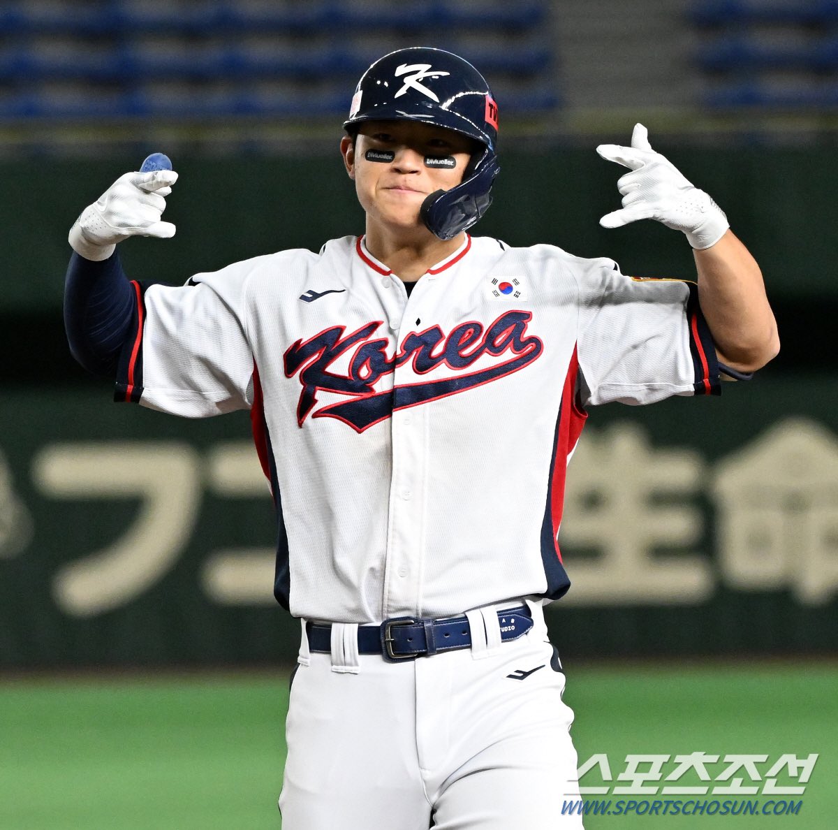 우리 도영이 생일 축하한다🎉🎉🎉🎉🎉
내년에 건강하게 보자!!! 네 야구 보고 싶어 죽겠다