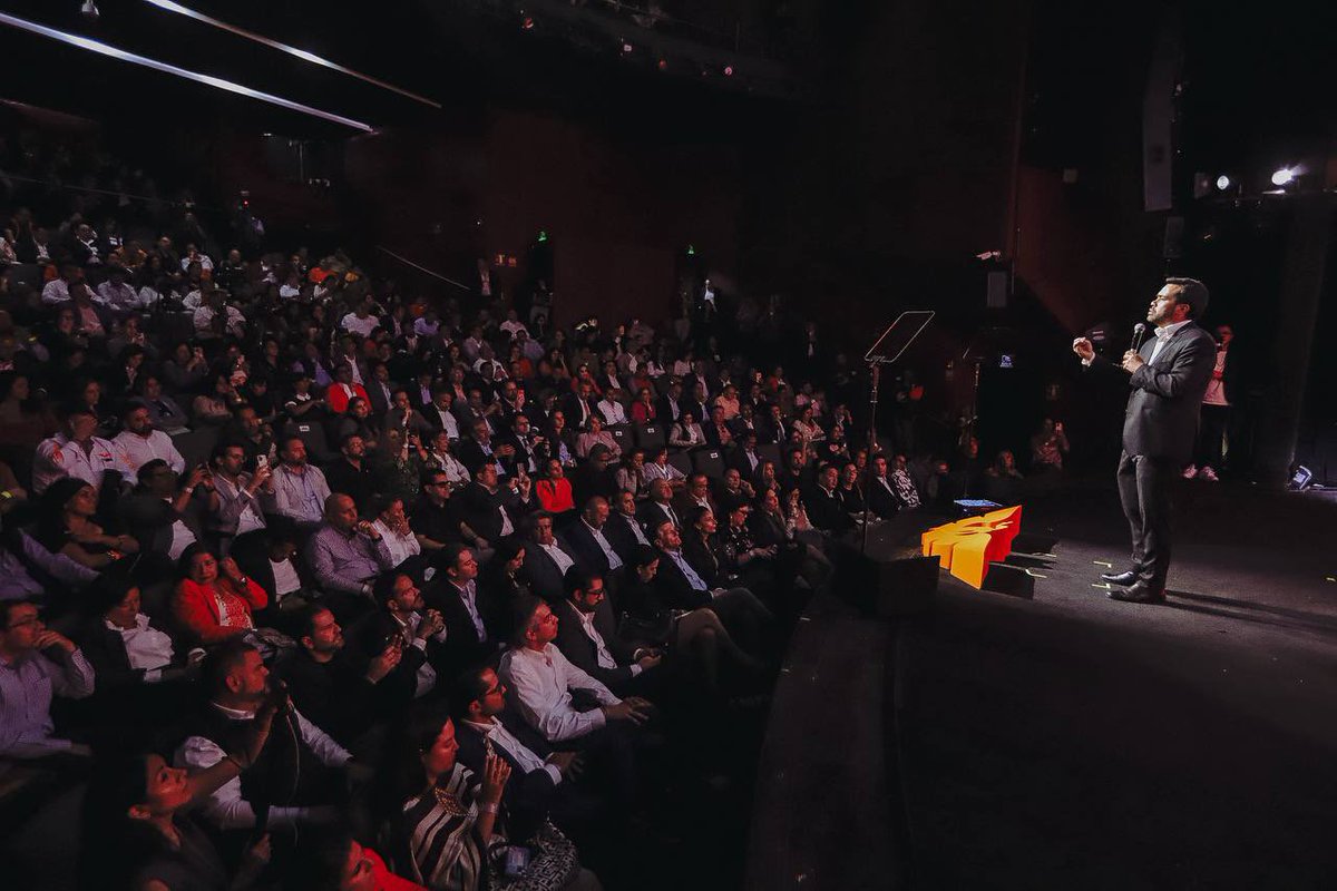 Hoy presentamos un balance de los 7 años de gobiernos de Morena en los que expresamos coincidencias en temas que se deben fortalecer: incremento a los salarios, combate a la pobreza y defensa de la soberanía nacional.

Y también propuestas y alternativas para hacer de México un