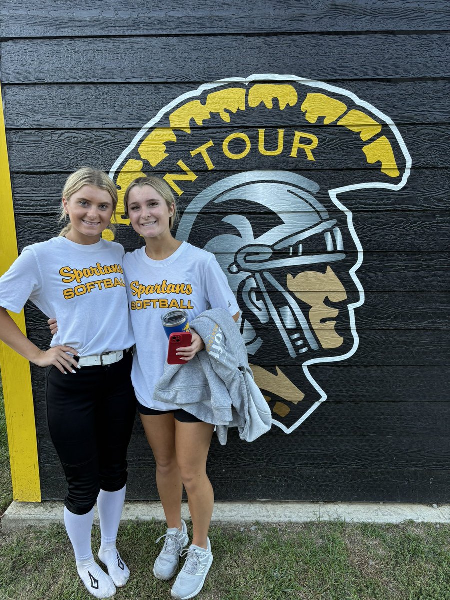 Montour High School Softball tweet media