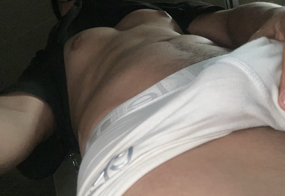 Uliihm's tweet photo. cada día más tetón 😋 https://t.co/I5jTADiucp