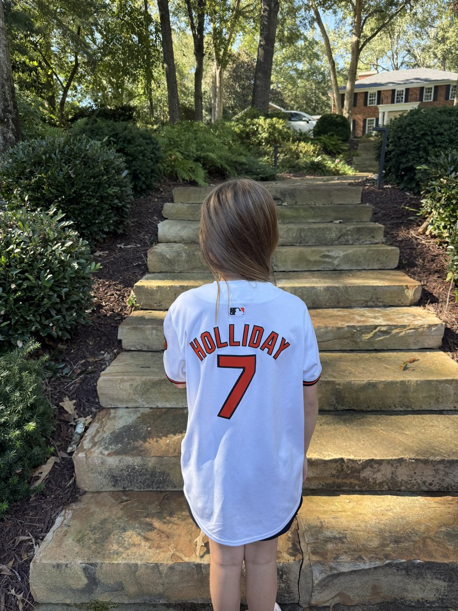 ScharfAW's tweet photo. Jersey day in second grade! She wore her favorite player @J_Holliday7 She got to see him play in person this summer! @Orioles fans in SC representing! https://t.co/khO75XUNHv