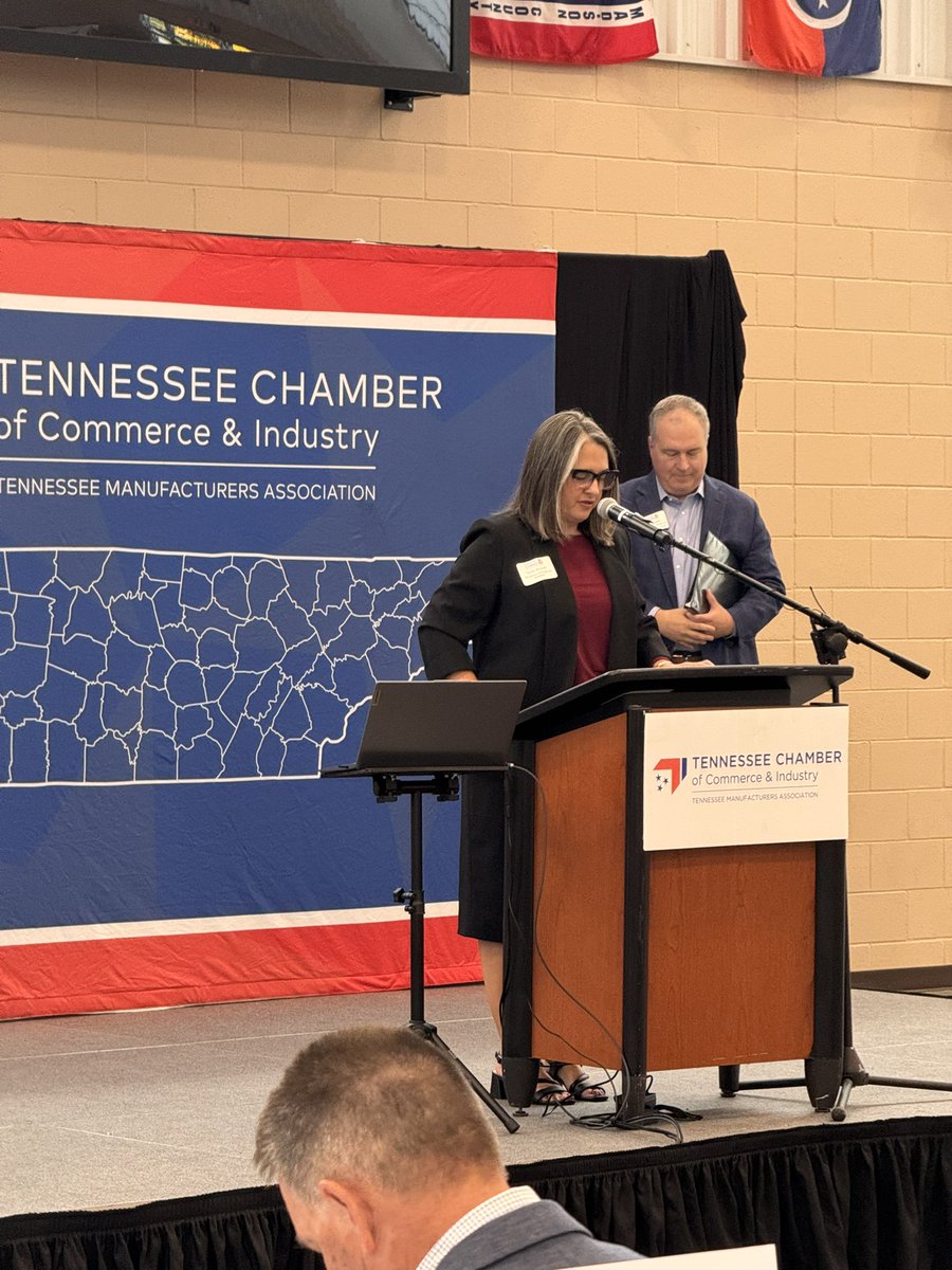 WilliamsJohnEd's tweet photo. Tennessee manufacturing is powering our economy and shaping our future. Great to join @TNChamber’s Manufacturing Excellence Luncheon today honoring leaders in this vital industry. @CollegeSystemTN https://t.co/jPVo4i1EXD