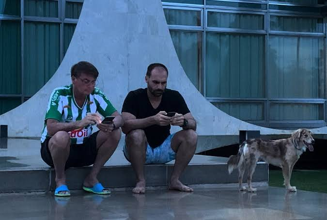 O maior inimigo do sistema!  
Vamos encher de Bolsonaro nossa timeline! 🇧🇷
#LibertemBolsonaro