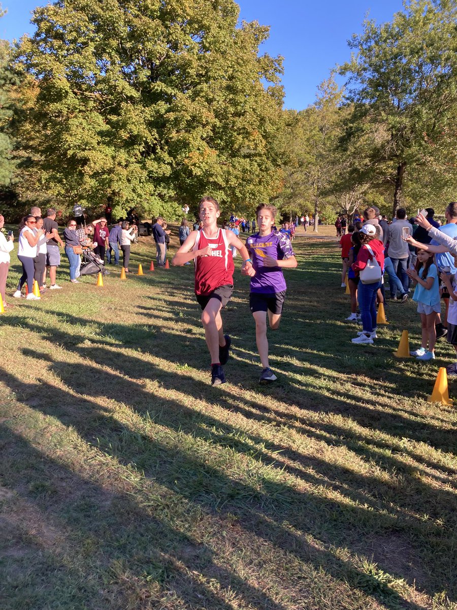 KeithMarotta's tweet photo. Beautiful day for a race. BMS XC @ Great Hollow Lake in Monroe https://t.co/I5cdKDI5LF