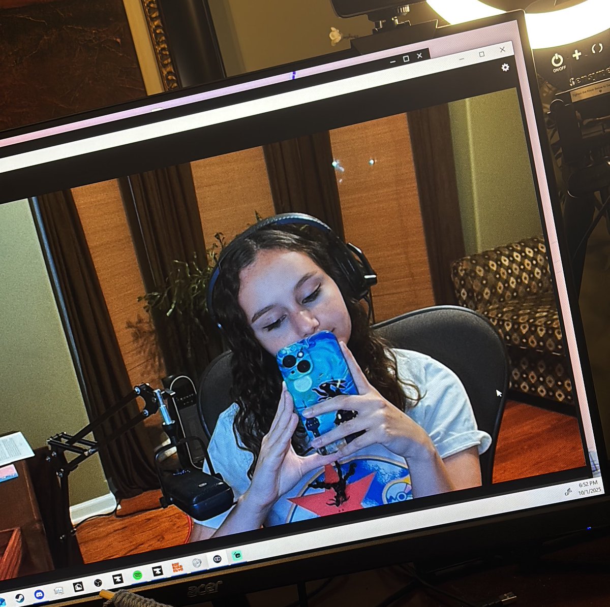 erin tweet media