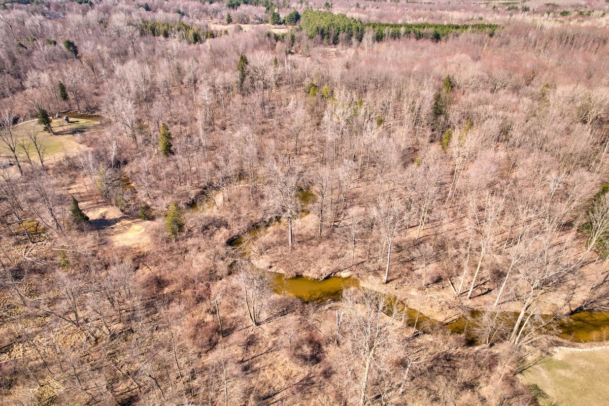 MIoutdoorProprt's tweet photo. This is not your "run of the mill" piece of hunting / recreational #land. This land is a bit different. 34 acres, mostly wooded, with over 1000' of creek frontage. It has paved road frontage. It is an irregularly shaped parcel. https://t.co/XtYjlFTR5U https://t.co/zHdaW1JUaY