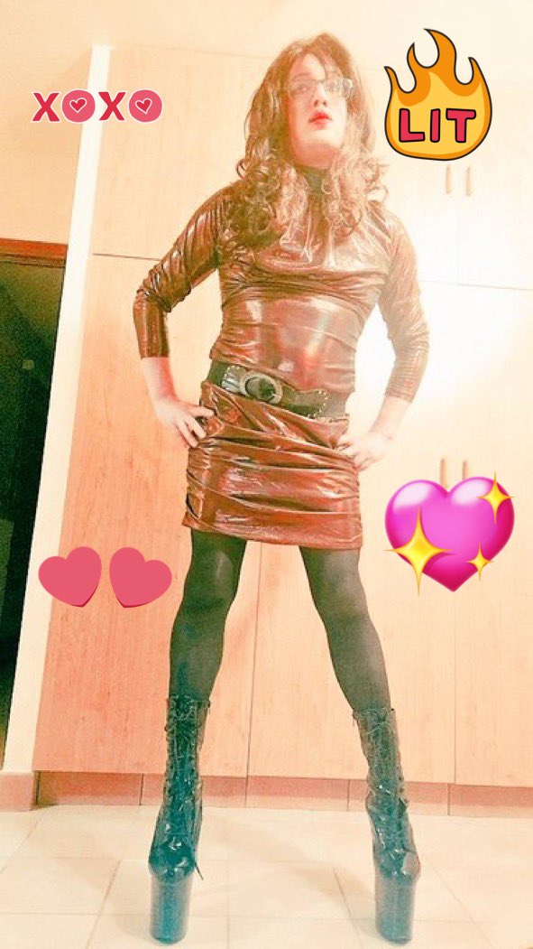 I think <a href="/SissyVen12/">🩷 Sissy Ven 🩷🔞</a> is in love with master t and I love it #Exposed