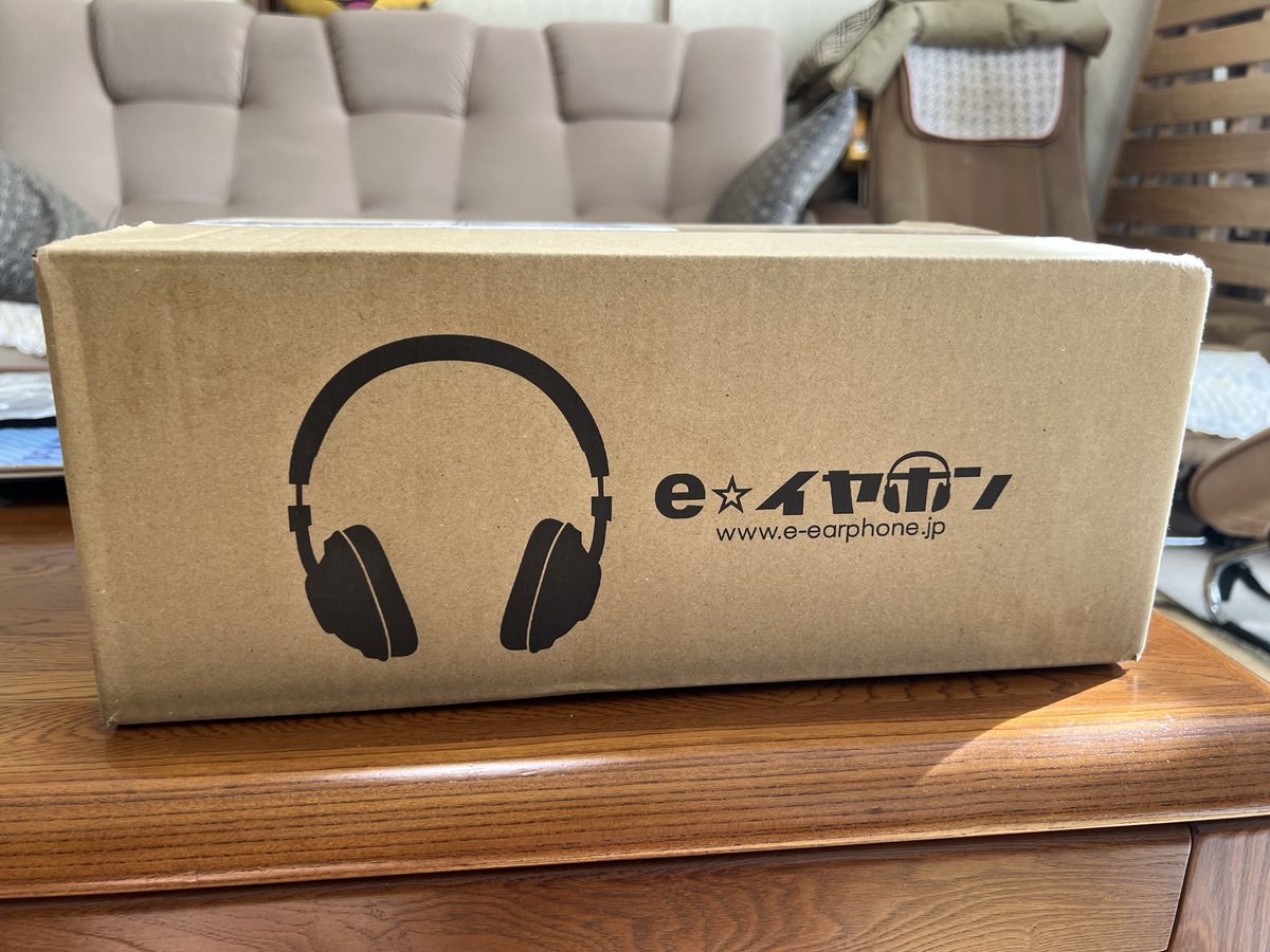 eイヤホンから届きました♪