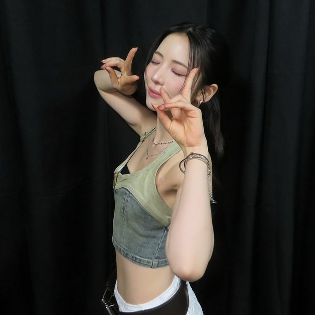 本日はNiziUのメンバーであるマヤさんのお誕生日。これからもしなやかなダンスと温かなまなざしで私たちを魅了し続けてください。おめでとうございます！そして応援しています！