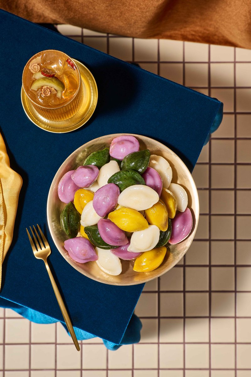 ¡Feliz Chuseok a todos! 🌕✨

Hoy celebramos Chuseok, el festival tradicional de la cosecha en Corea, disfrutando de delicias como songpyeon (pasteles de arroz rellenos). 

¡Que tengáis un día lleno de felicidad y momentos en familia! 🥮💛

ⓒ한국관광공사 포토코리아-토라이