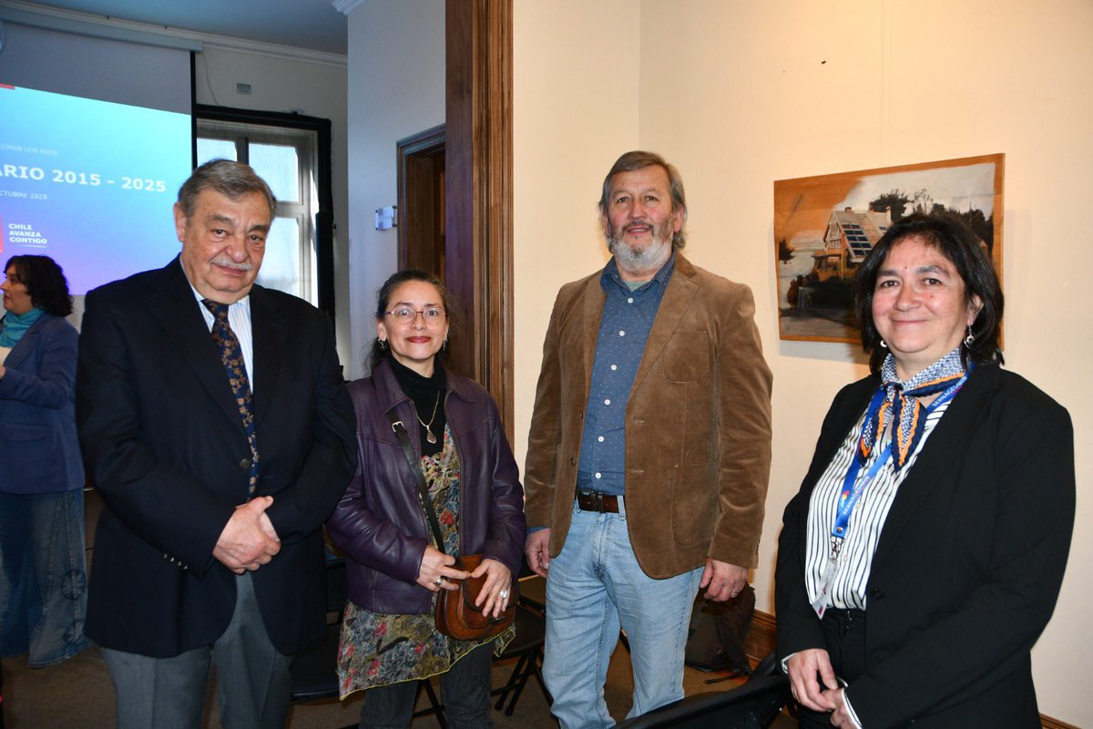 Hoy celebramos 10 años de la Dirección Regional de Los Ríos de Sernageomin.
En la Casa Prochelle I de Isla Teja reunimos a autoridades, funcionarios y representantes del sector para destacar una década de trabajo en minería, geología y gestión del riesgo en la región.
 #LosRíos