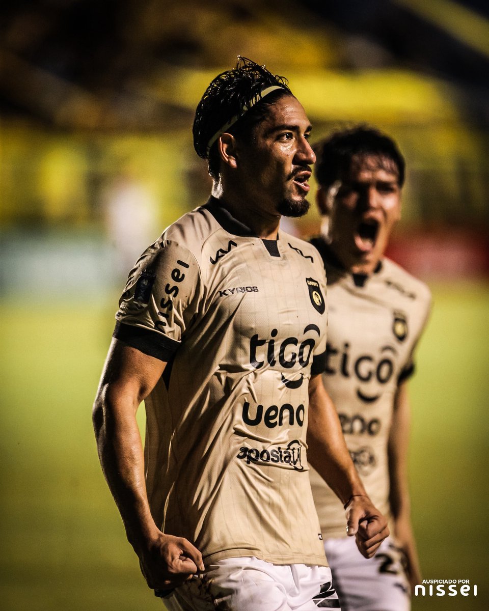 Ojo a los datos 

Guaraní disputará los 4tos de final de Copa Paraguay por 6ta ocasión, solo estuvo ausente en la edición de 2021

El primer campeón eliminó a Libertad por segunda vez en esta competencia y la segunda también de forma consecutiva [2022-2025]

Guaraní se convierte