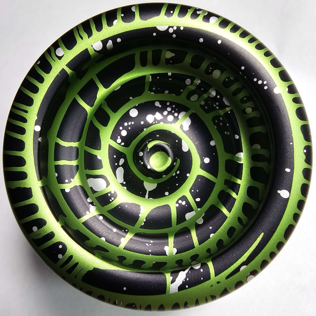 monkeyfingeryo's tweet image. Are you a green fan? Pic shared by #MonkeyfingeRDesign Zoo Member Owlman #MFD #yoyo
