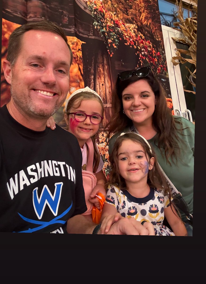 Charlie Cox tweet media