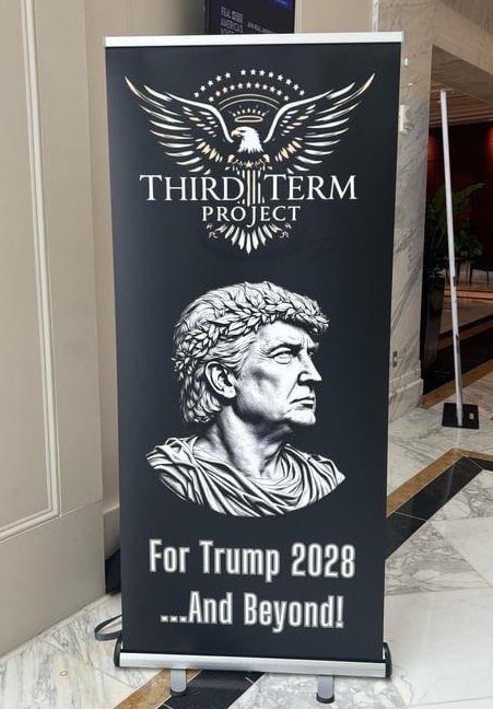 TheBirdsFault's tweet photo. @EastEndJoe The concern is valid
#ThirdTermProject https://t.co/QCYZLxVjPp