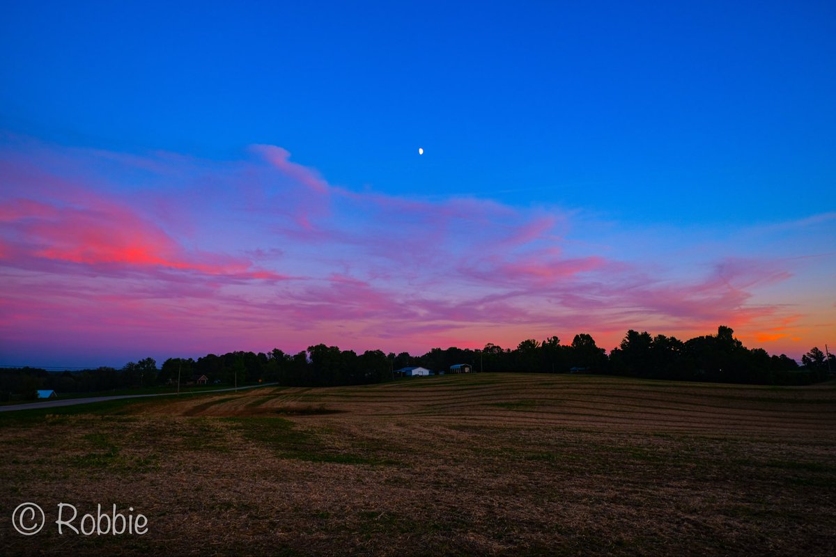 Nice sunset tonight. And finally with clouds! #fujifilm #fujifilm_xseries