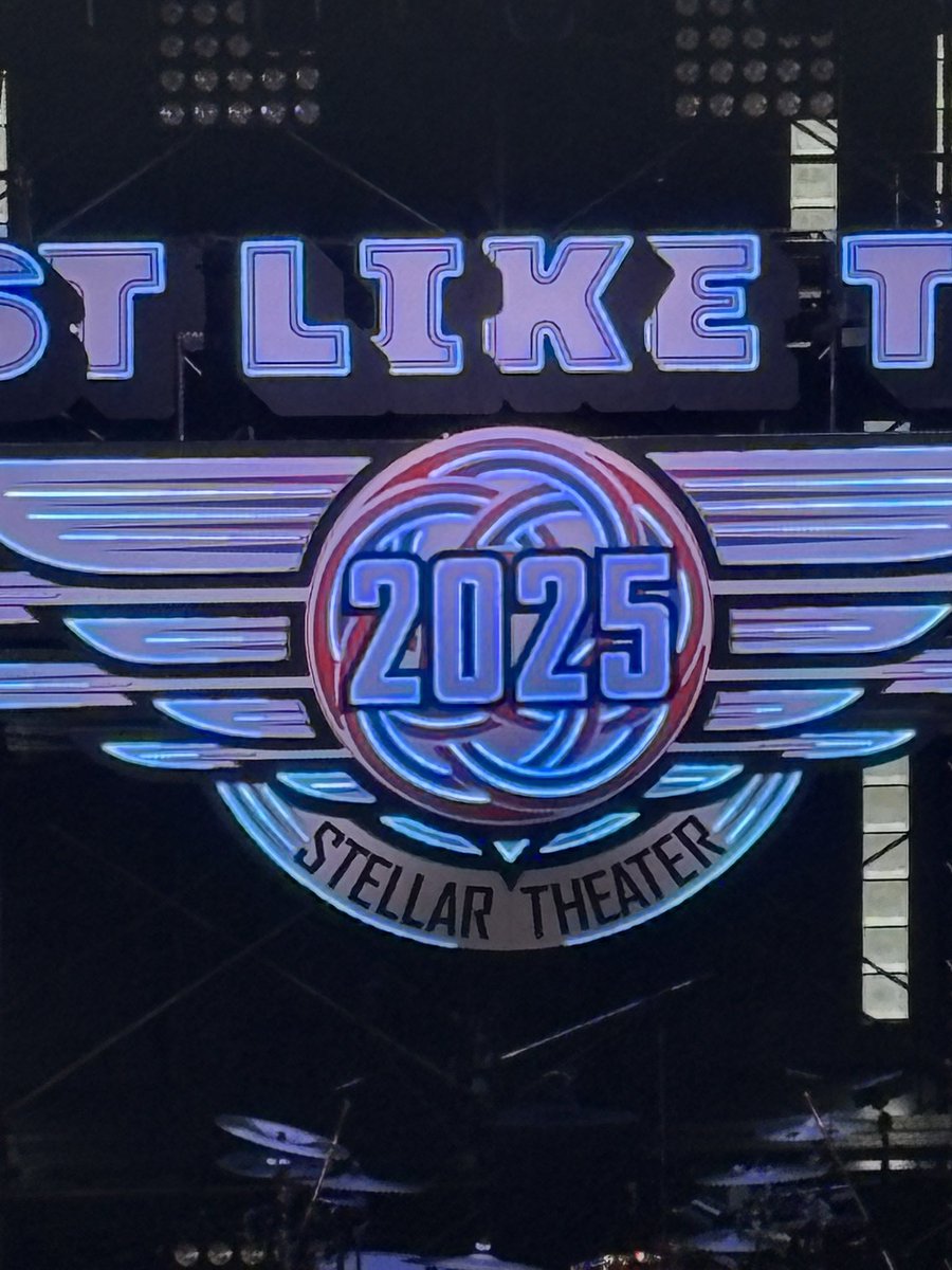 fnml_u's tweet image. JLT2025が楽しすぎた！！
day1のみだったけど、大大大満足！！！
Live以降、Xでfamilyさん(今はbuddyなのかな？)たちが愛を語り合ってるの見て、合流させていただきたく、専用垢を作ってしまいました！
#SPYAIR 
#SPYAIR_JLT2025 
#SPYAIR好きな人と繋がりたい