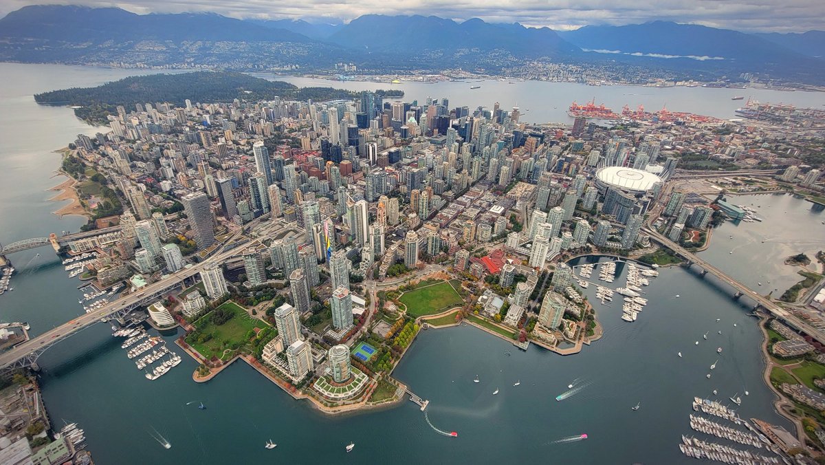 Current view at 521pm Oct 1 #Vancouver