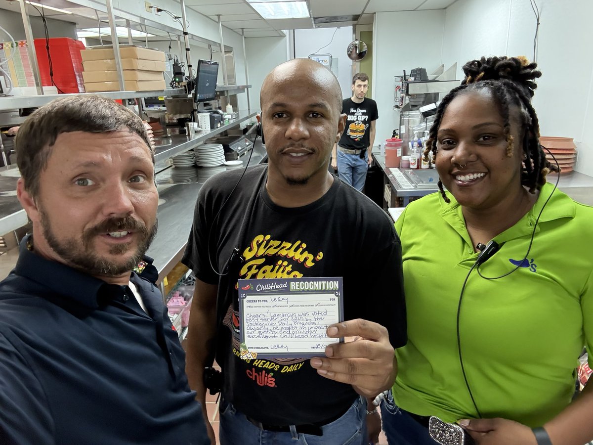 🎉 Cheers to LaMarcus! He was voted best server 2025 by our local newspaper- that’s what owning Our Purpose and delivering excellent Chilihead Hospitality looks like to me! 🌶️❤️ #ChilisLove #StriveForFive