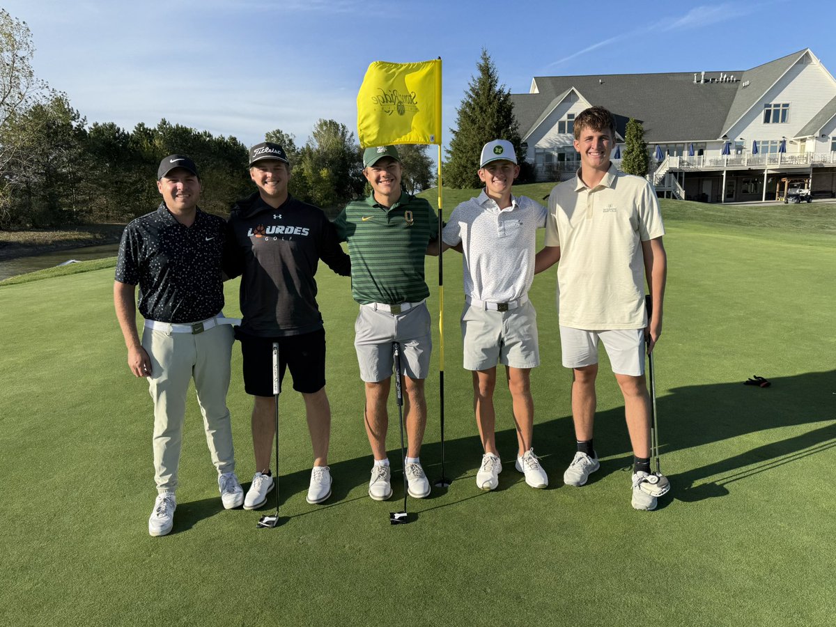 ⛳️ | Final prep ☑️ - Evan + Parker will continue their post-season tomorrow morning at the OHSAA District tournament @ Stone Ridge.

Always great having alumni back with us helping our guys be the best they can be. Huge thanks to Keaton Schnipke + Grant Leis for joining us today!