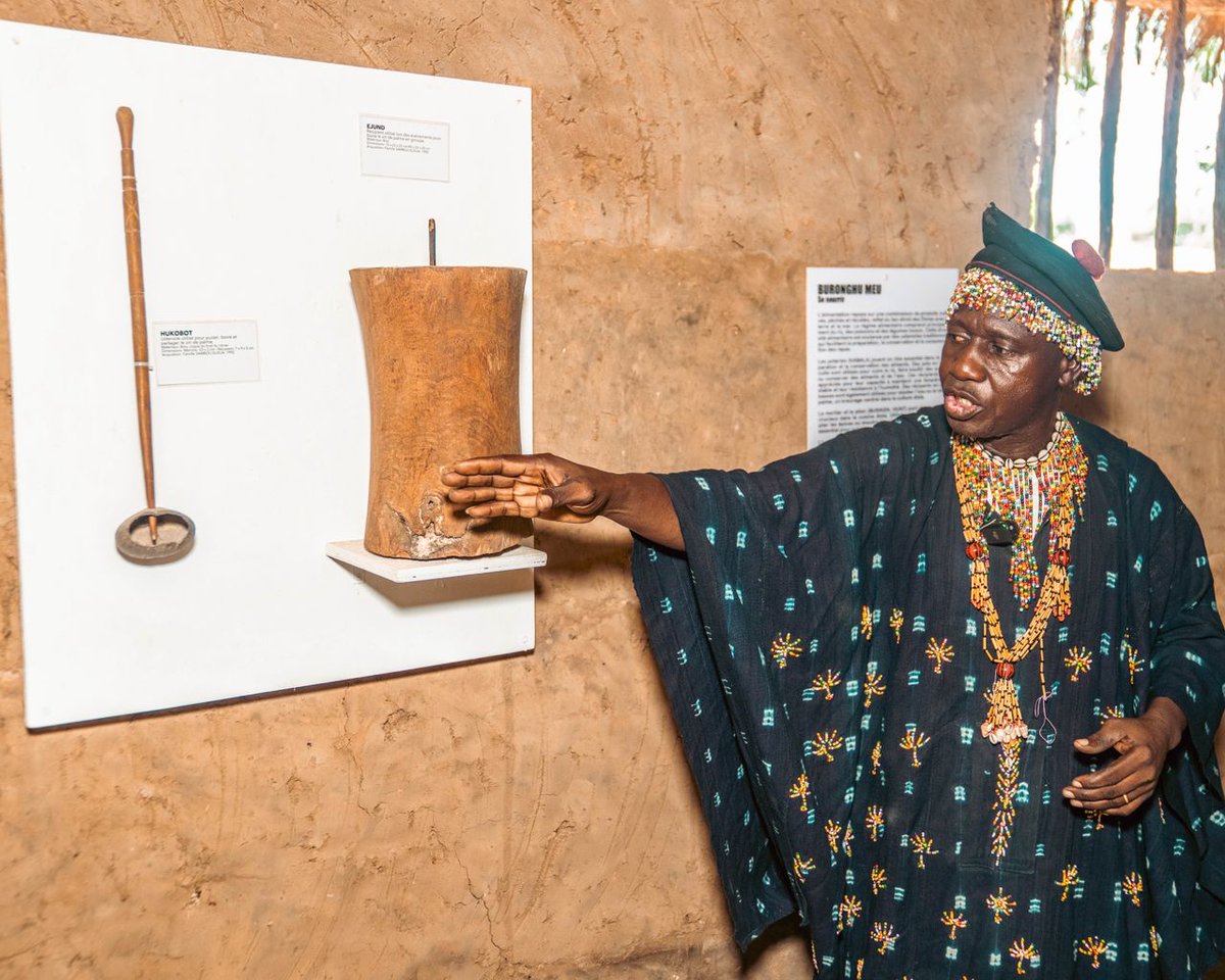 MinCult_Tourism's tweet photo. 3/4 #Pôle_Sud #Casamance: Le Ministre #AmadouBA &amp; sa délégation ont visité le musée de #Mlomp, avant d’atteindre l’Île de #Carabane, site inscrit au patrimoine mondial de l’#Unesco, avec son village artisanal atypique.
#culture @ATouristique https://t.co/uS35LOxlLR