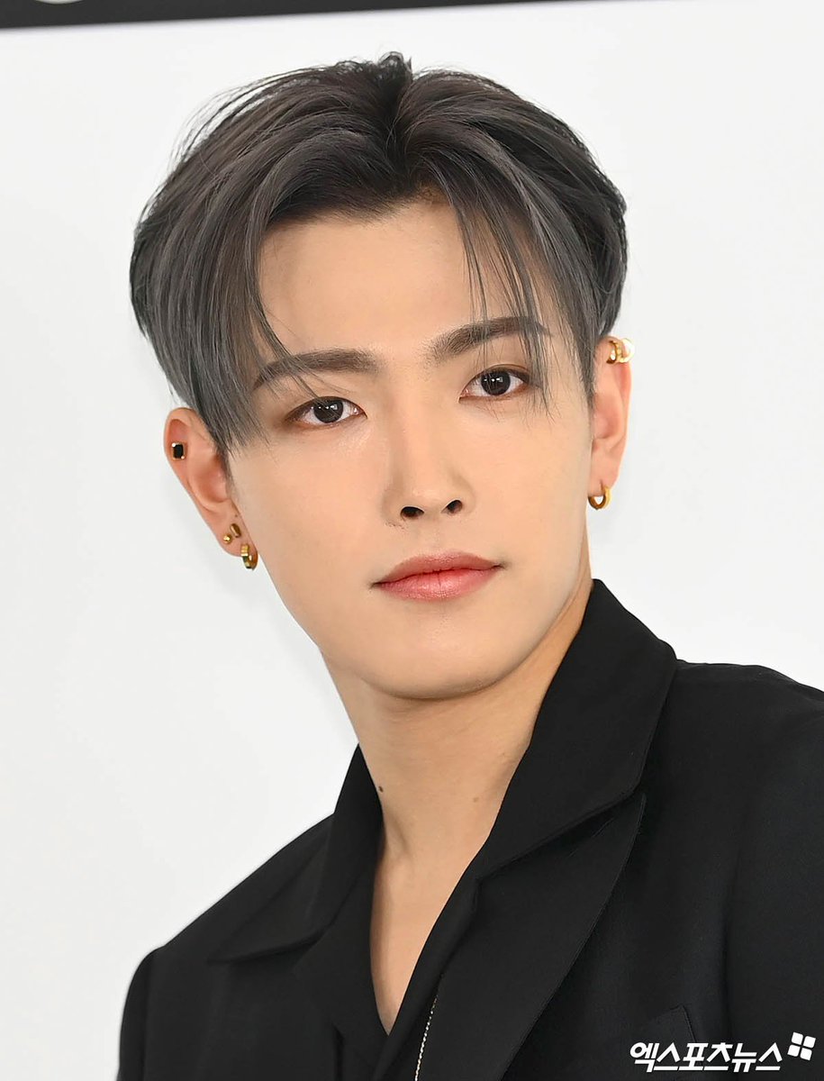 ATEEZ ポラロイド ホンジュン Hongjoong wanteez ATEEZ ポラロイド ホンジュン Hongjoong wanteez 生写真(男性