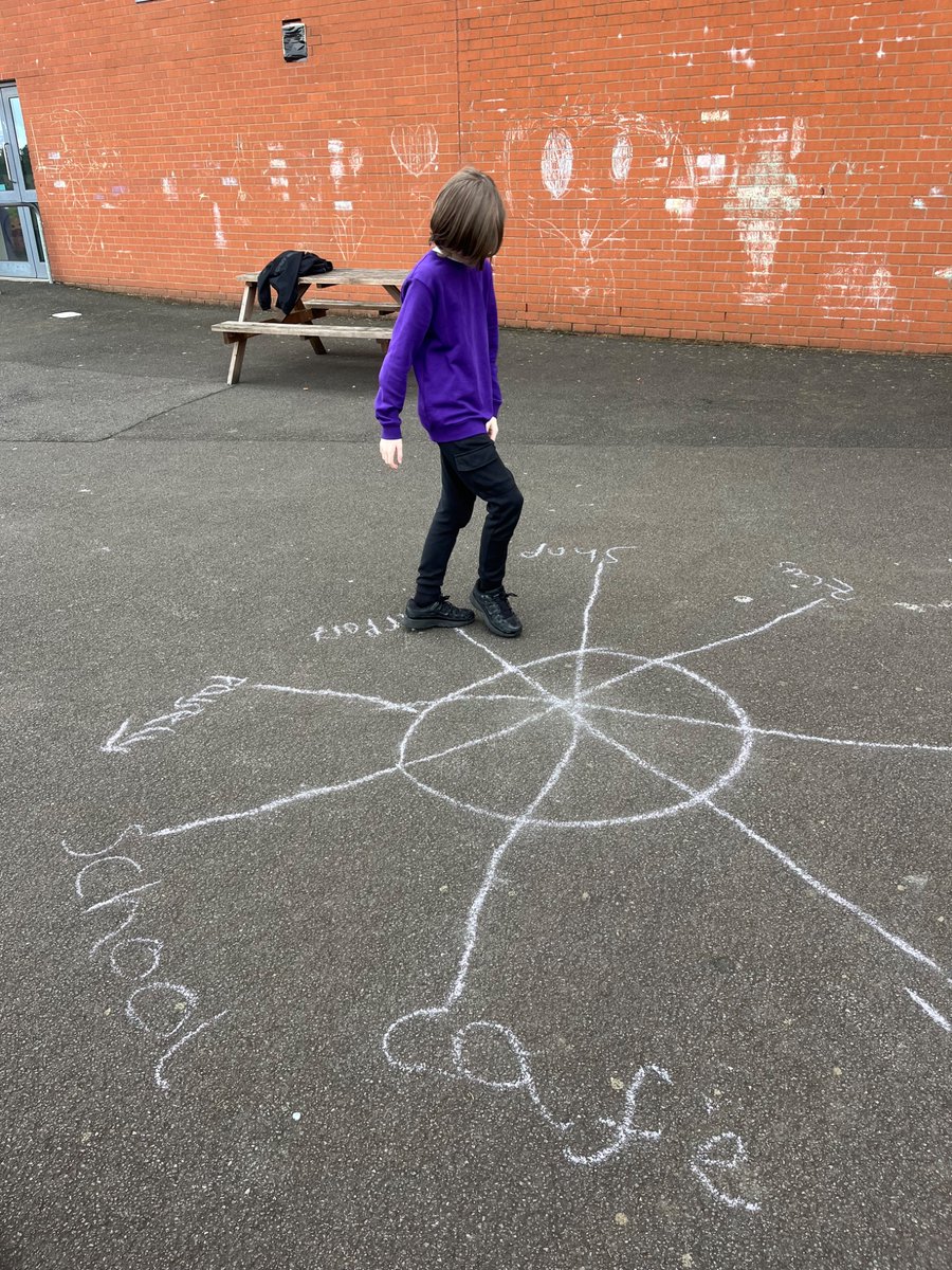 amcalinden1's tweet photo. For #outdoorlearningweek P6b took angles to the playground. We worked with partners to direct them to turn 🔁 or 🔄in increments of 45°, 90°, 180°, 270° and 360°. 🏫🧭🏡🛒☕️
@StMonicaMilton https://t.co/dSkjfvLIs5