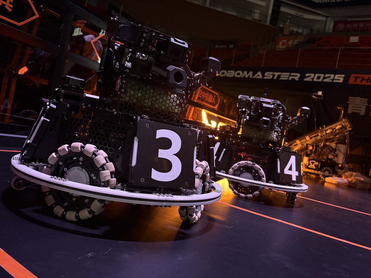 11/19・20の「エレクトロニカ新潟2025」にPhoenix Robotsも出展します！
世界大会に出場したロボットの操縦体験ブースをご用意しています
どなたでもお気軽にお越しください！
#エレクトロニカ新潟 #ロボット #naia #展示会 #就活