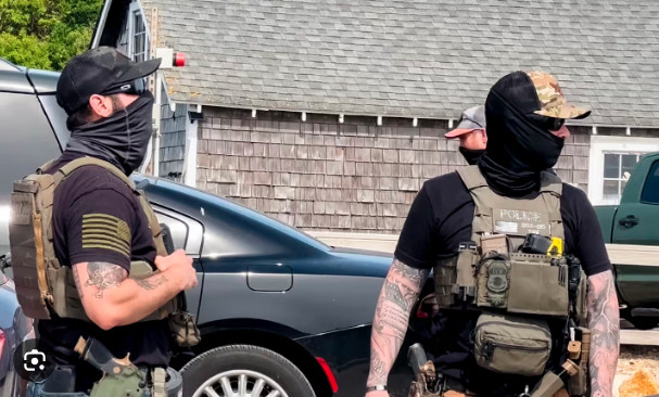 When shit goes down, I wonder if ICE Agents - the Oath Keepers, Proud Boys, general KKK members etc. know that NOBODY is going to be backing them up.  

NOBODY.