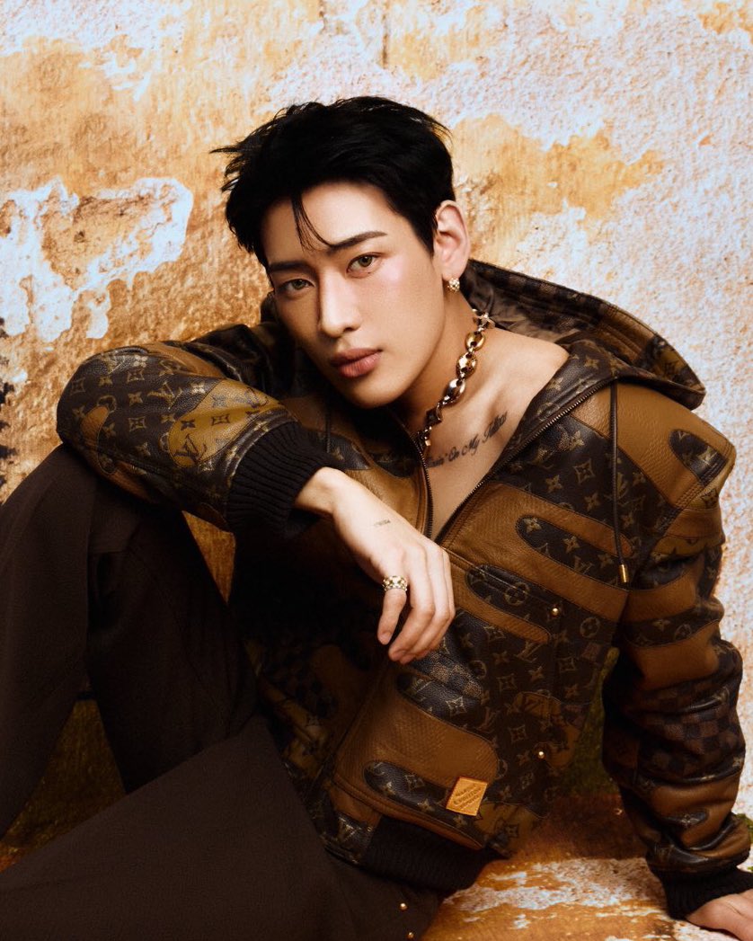 muay100's tweet photo. อ่ยยยย หล่อปะล้ำปะเหลือ..โพดโพ..ออร่าวัวตายควายล้ม..เป็นแก้วเป็นแสง..หล่อพรีเมียม..หล่อแพง..หล่อไฮเอนด์..ผู้ล่าบนสุดของห่วงโซ่อาหาร..หล่อออว้อยยยยย
#WWDThailandxBamBam
#LVMen #LouisVuittonxBamBam
@BamBam1A @WWDThailand
@LouisVuitton https://t.co/Xlfgu3G8nA