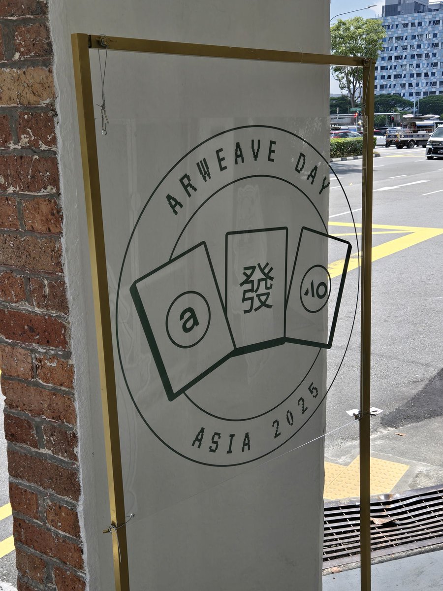 Merlion dumdum at <a href="/ArweaveEco/">Arweave Ecosystem</a> Day Asia in Singapore