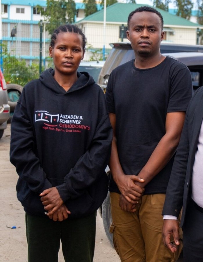 Repost Repost Repost

Good Morning Familia hatimaye tumepata mawasiliano ya Farida naye hatuwezi mtupa wote Wamekamatwa kwa kosa moja wote Familia hivyo mwenye Jero Buku Mnaweza muwekea Hapa👇

HALOTEL👇
0629609082 

Farida Haji Mikoroti

KIDUKU👇
0657523001

YAHSINTA CHUWA
🙏🙏