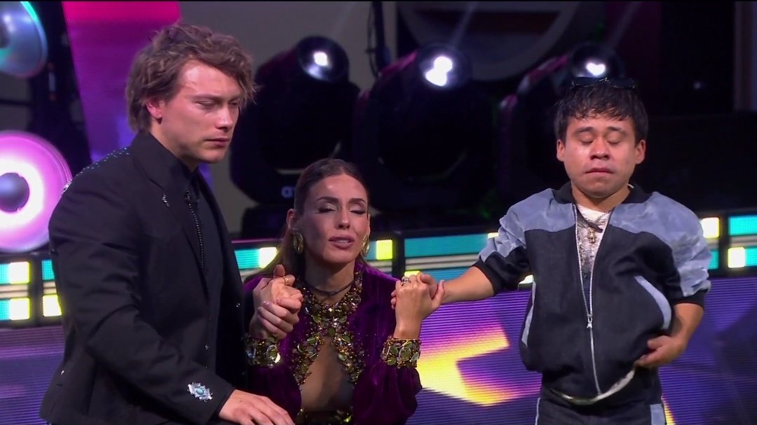 005HTL's tweet photo. Aldo: 
Nos vemos en tres días, los quiero  
(Aaron y Alexis)
#AldoViral 
#LaCasaDeLosFamososMx https://t.co/XOwLHwm3oP