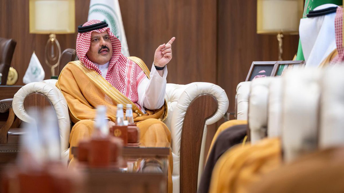 ynbcci's tweet photo. النائب الثاني لرئيس مجلس الإدارة وعضو اللجنة الوطنية للإبل أ. أحمد حمدي الرفاعي، برفقة رئيس وأعضاء اللجنة الوطنية للإبل باتحاد الغرف السعودية، يلتقون بصاحب السمو الملكي الأمير عبدالعزيز بن سعد بن عبدالعزيز أمير منطقة #حائل، حيث اطلع سموه على أعمال اللجنة وخططها المستقبلية لتطوير قطاع الإبل، مشيداً بدعم القيادة الرشيدة –أيدها الله– لهذا الموروث الوطني.