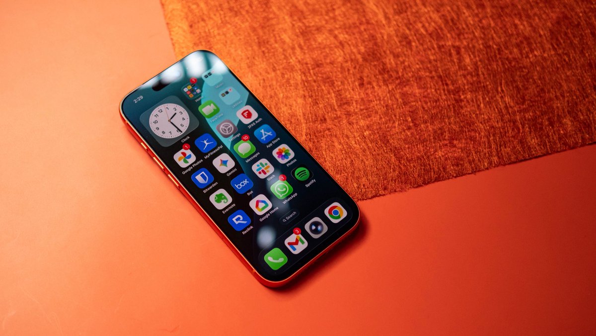 chunkynerd's tweet image. The iPhone 17 Pro is turning out to be quite the upgrade. 

@apoorvab89 did a fabulous job with the photos, and this is my review: 

androidcentral.com/phones/apple-i…