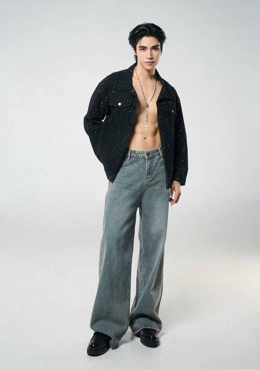 แล้วคิดดูว่าถ้ามีสร้อยเอวหวานใส่ไปอีก อิพี่กฤษฏ์จะขาดใจตายด้วยความหึงหวงก่อนมั้ย ยัยวาไม่ได้ออกไปทำงานแน่ 🫠🫠🫠

#รักแห่งสีลม #LoveofSilomTheSeries
#poompps