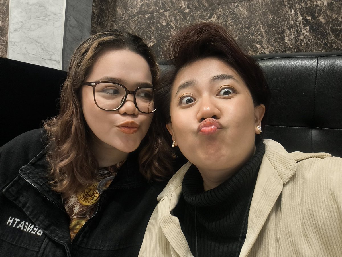 ellecab_'s tweet photo. 💐💋 https://t.co/2eCWMxT1Xp